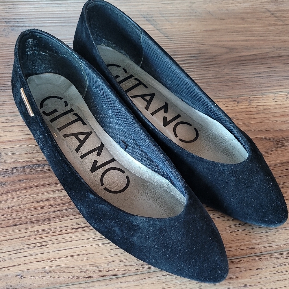 Gitano Black Suede Flats, Size 8, Gold Plate
